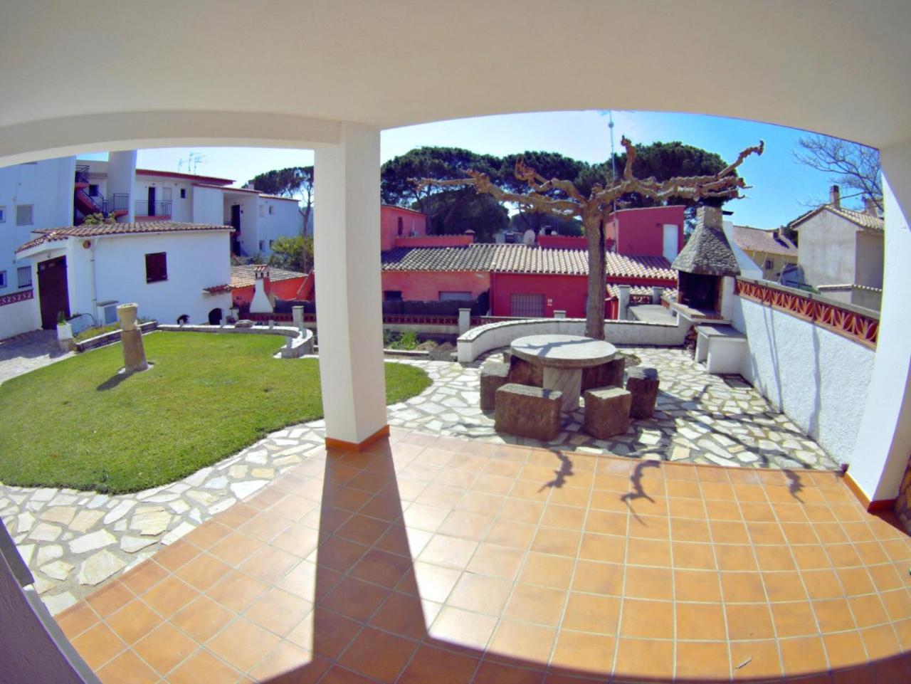 Vacay Apartamento Montgo, Agradable Jardin! En Costa Brava L'Escala! Esterno foto
