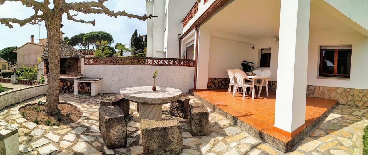 Vacay Apartamento Montgo, Agradable Jardin! En Costa Brava L'Escala! Esterno foto