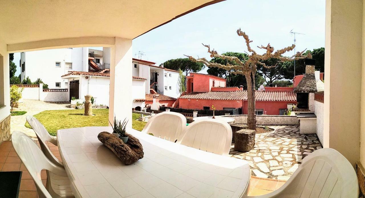 Vacay Apartamento Montgo, Agradable Jardin! En Costa Brava L'Escala! Esterno foto